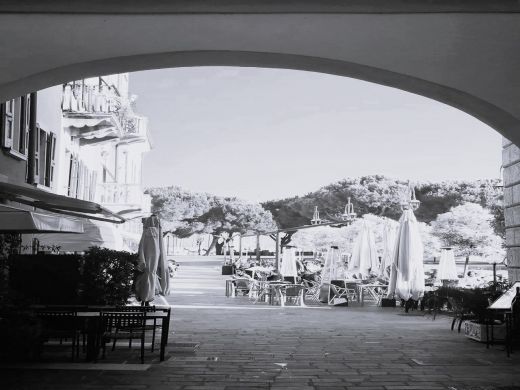 Gaststätte als Terrasse in Desenzano del Garda am Gardasse